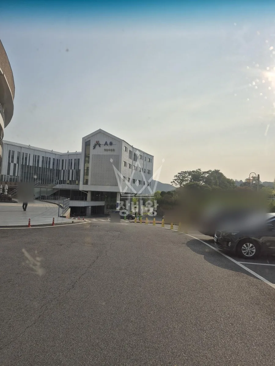경기 용인시처인구 포크레인 도로 작업 현장