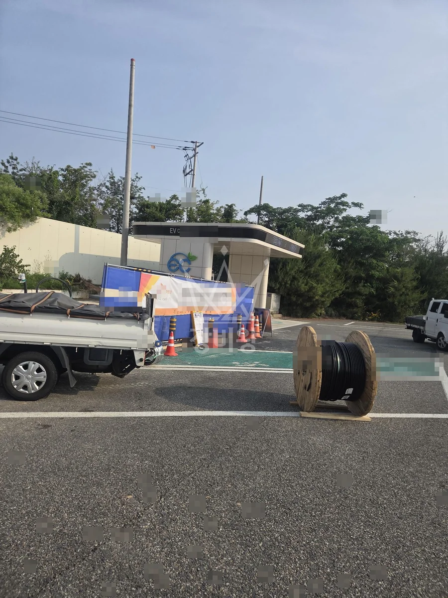 전북 포크레인 도로 작업 현장