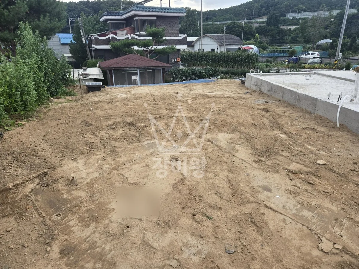 경기 고양시일산동구 포크레인 철거 작업 현장