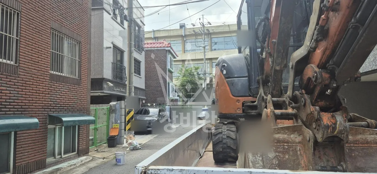 경기 안양시 포크레인 배관 작업 현장
