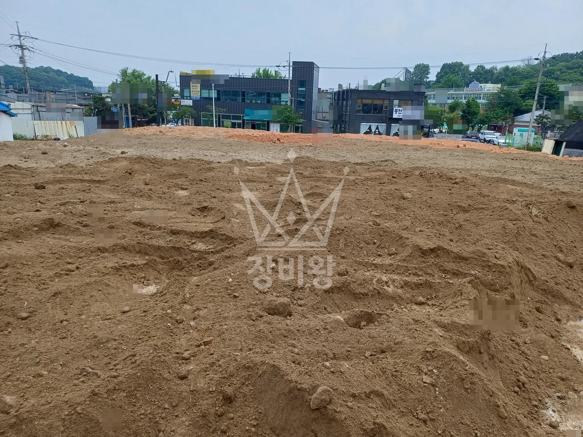 경기 고양시 포크레인 도로 작업 현장