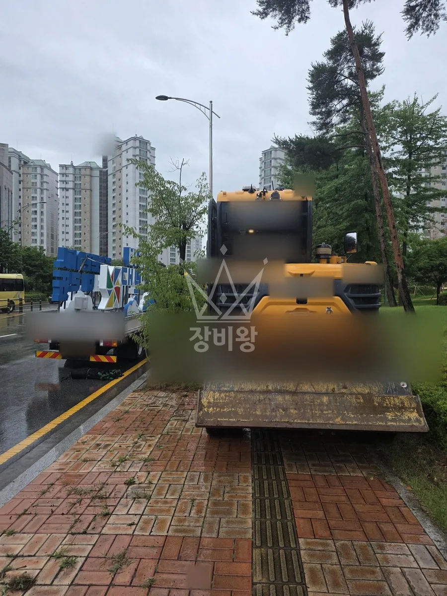 충북 옥천군 포크레인 터파기 작업 현장
