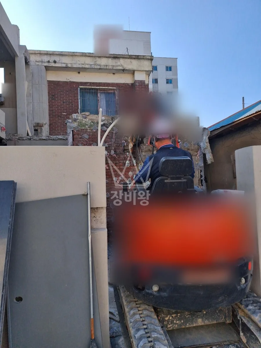 전북 고창군 포크레인 기초 작업 현장