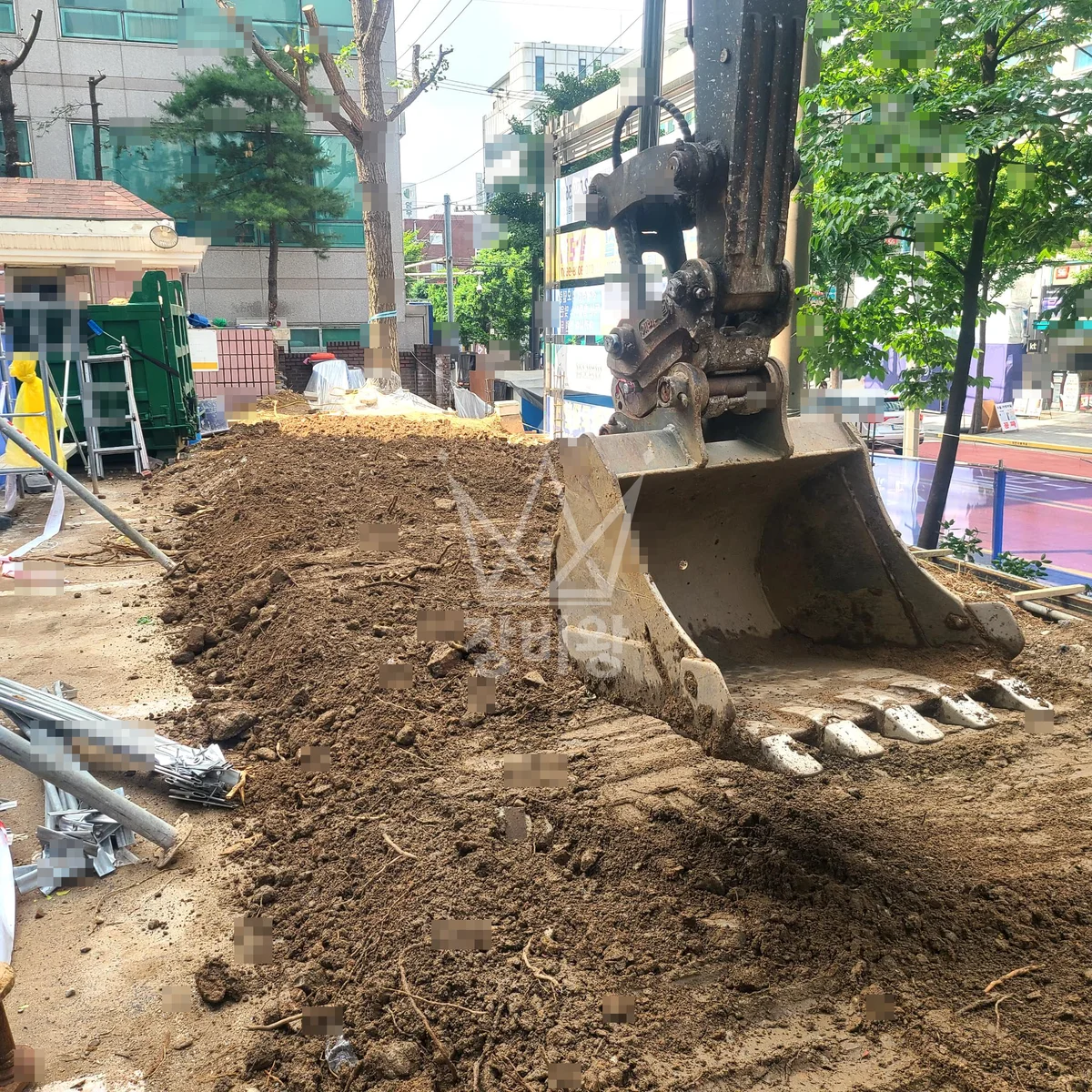 서울 구로구 포크레인 터파기 작업 현장