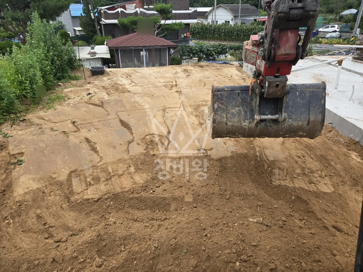 경기 구리시 교문동 포크레인 철거 작업 현장