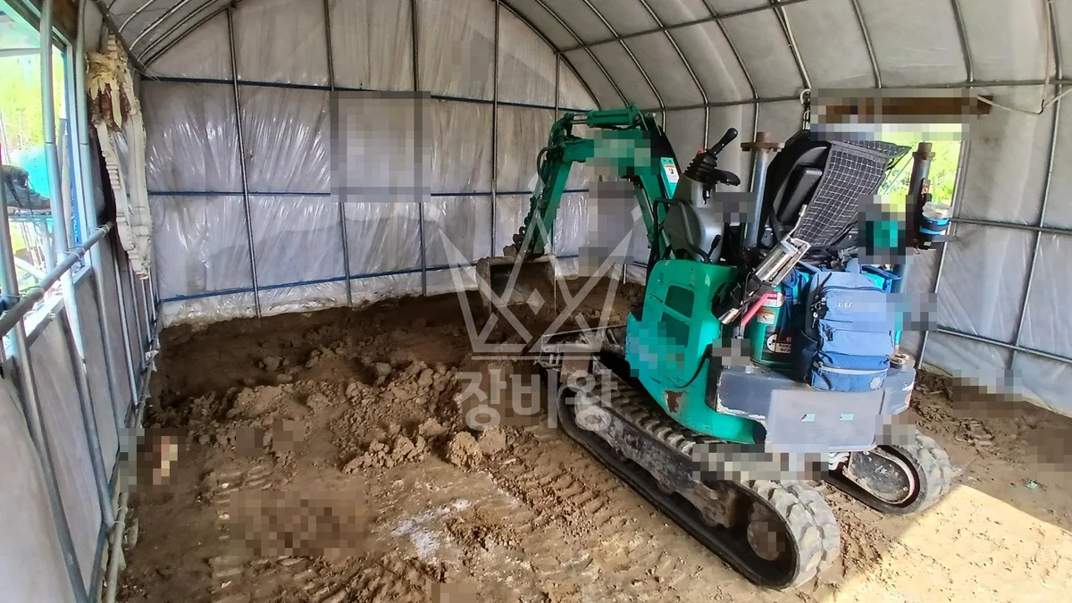 부산 사상구 엄궁동 포크레인 도로 작업 현장