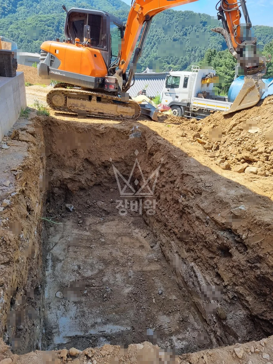 경기 과천시 포크레인 터파기 작업 현장