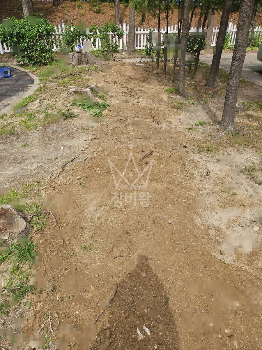 부산 북구 포크레인 기초 작업 현장