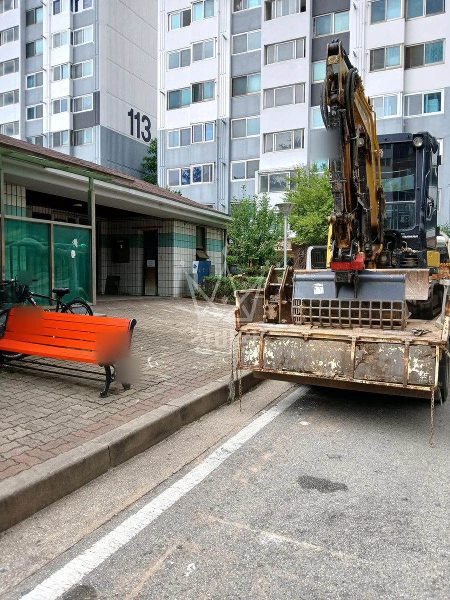 서울 동대문구 포크레인 터파기 작업 현장