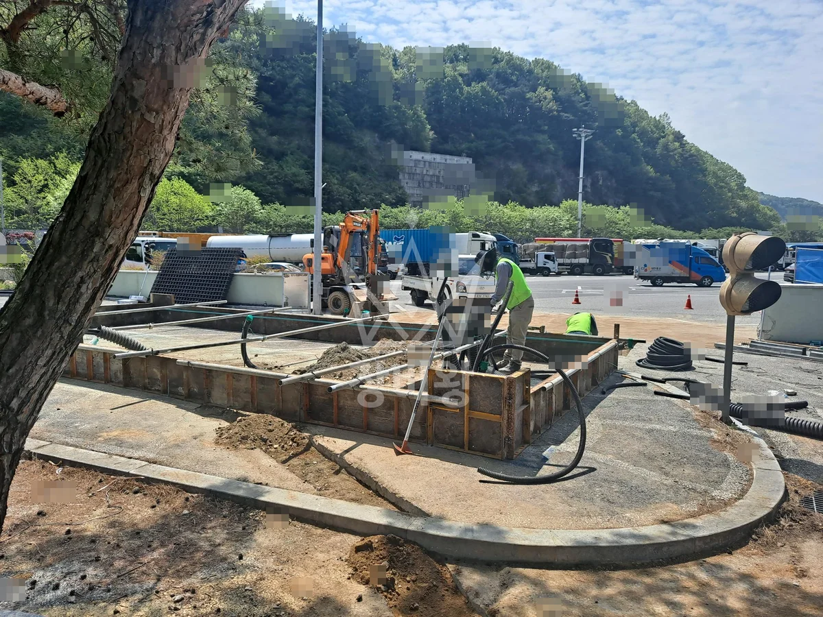 광주 포크레인 기초 작업 현장