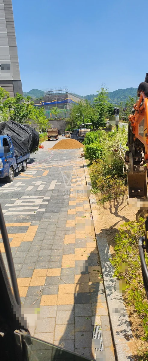 부산 영도구 포크레인 배관 작업 현장
