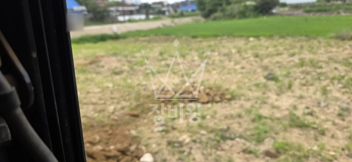 전북 부안군 포크레인 도로 작업 현장