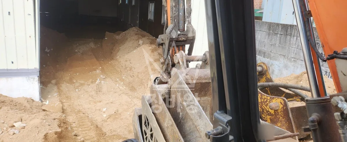 대전 포크레인 기초 작업 현장