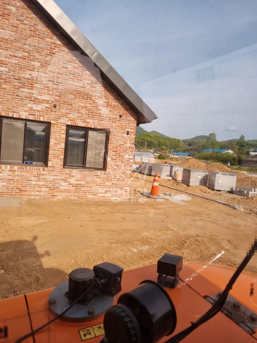 부산 서구 부용동2가 포크레인 배관 작업 현장