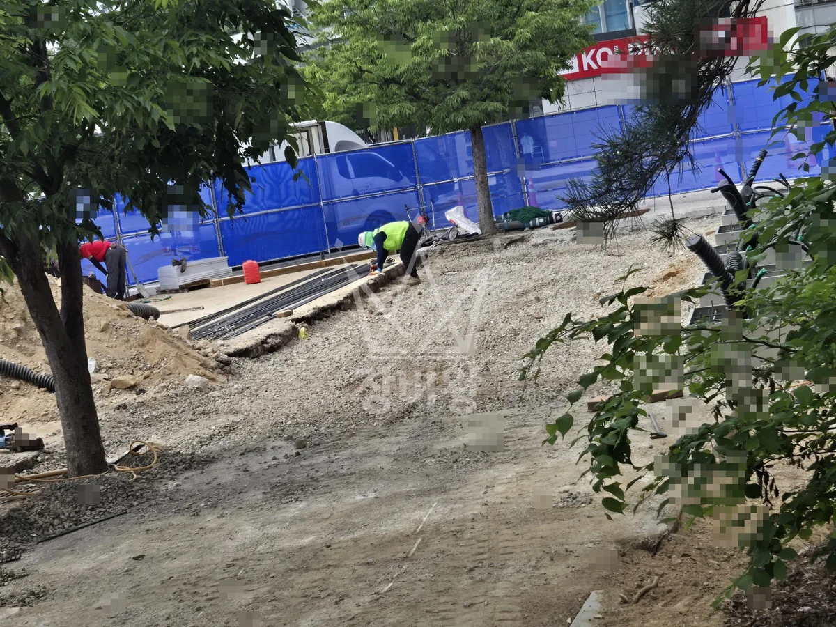 부산 남구 포크레인 터파기 작업 현장