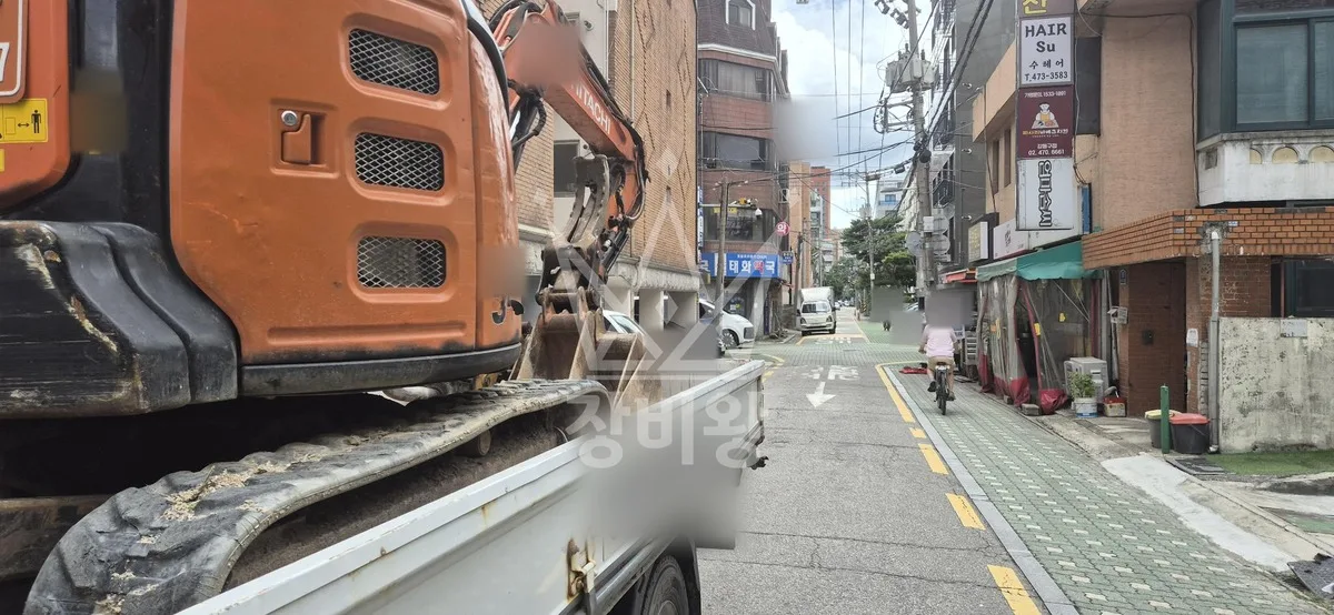 서울 강북구 포크레인 조경 작업 현장