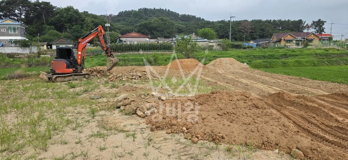 전북 진안군 포크레인 묘지 작업 현장