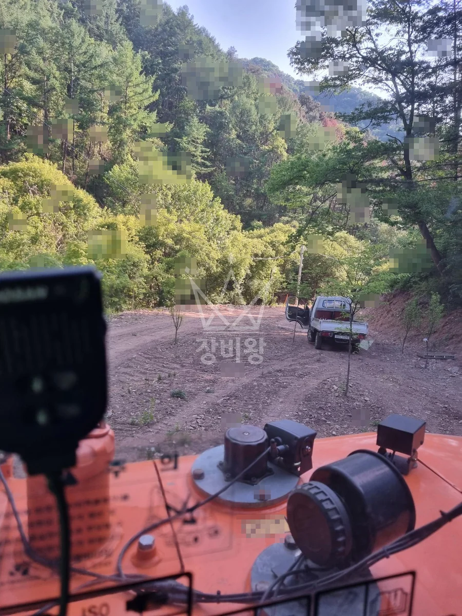 강원 춘천시 포크레인 터파기 작업 현장