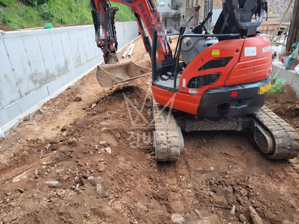전남 포크레인 기초 작업 현장