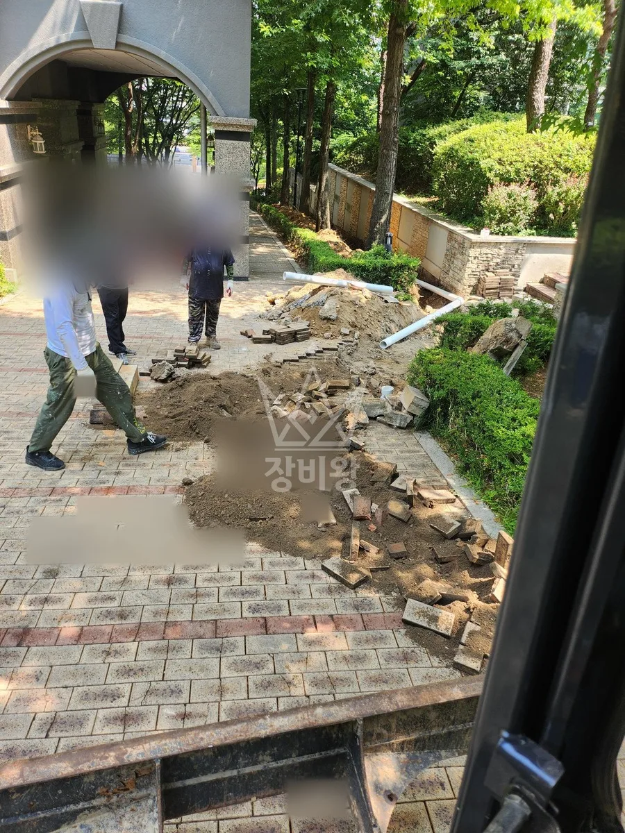 경기 가평군 포크레인 터파기 작업 현장