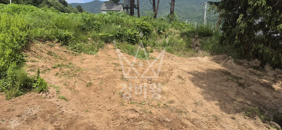 부산 영도구 포크레인 도로 작업 현장
