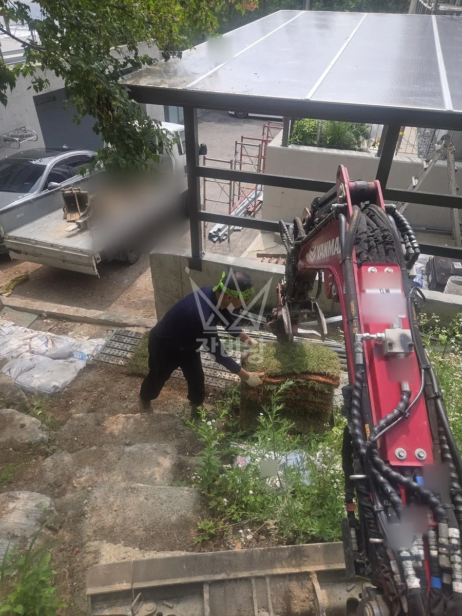 광주 광산구 하산동 포크레인 철거 작업 현장