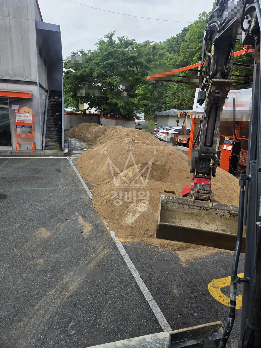 울산 포크레인 배관 작업 현장