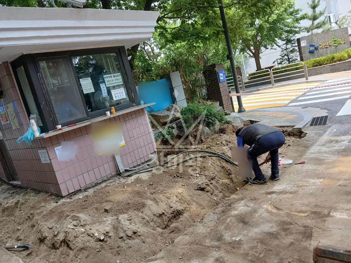 서울 동대문구 포크레인 배관 작업 현장
