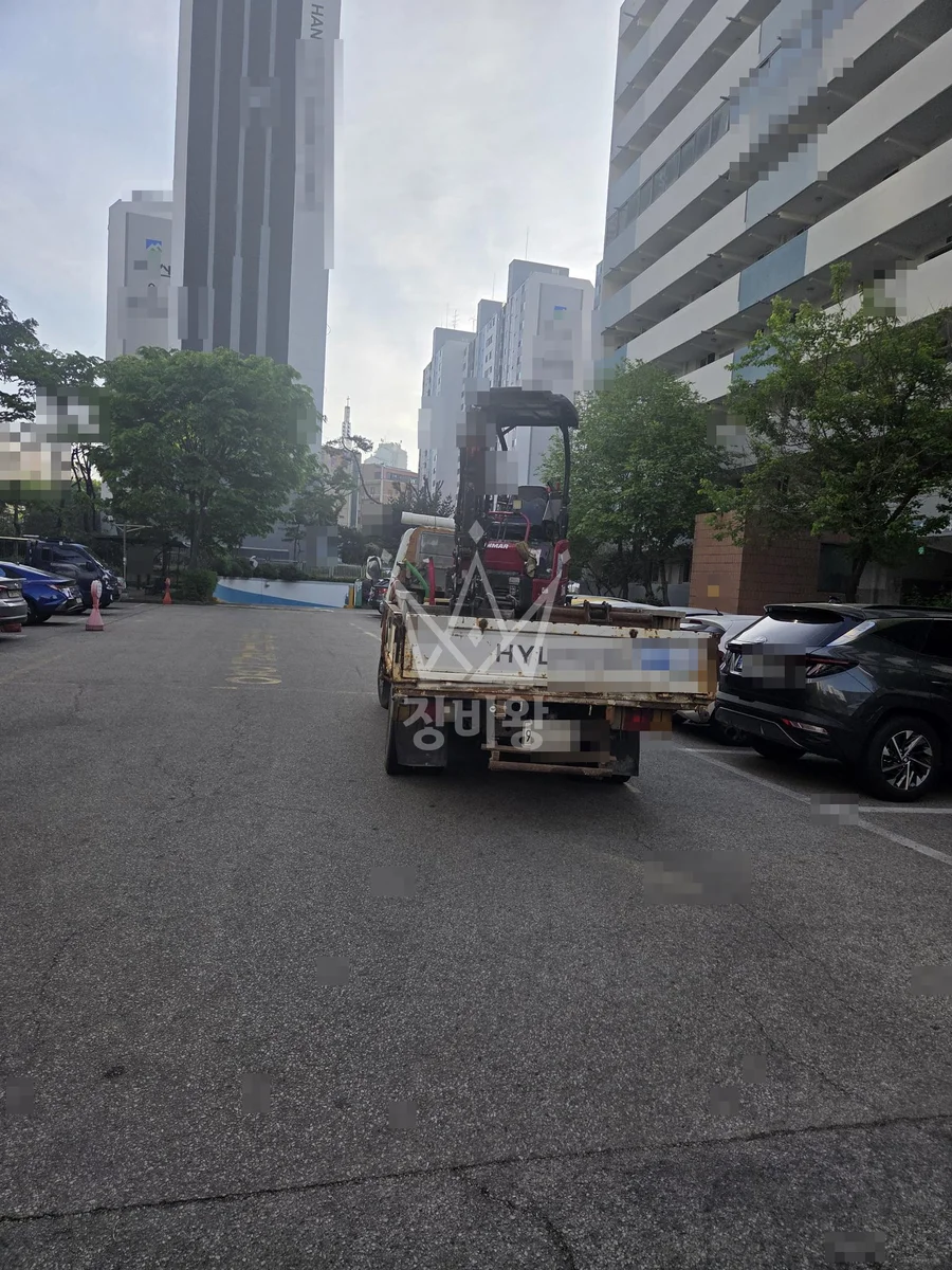 광주 서구 포크레인 기초 작업 현장
